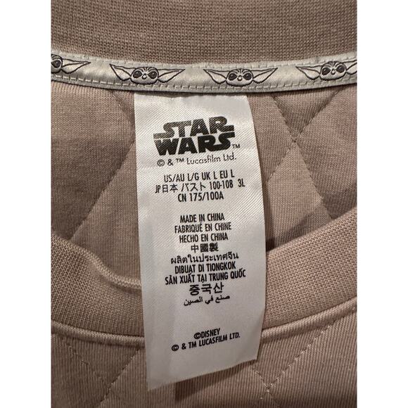NWT Disney Parks Star Wars Tan Quilted Patch Grogu sz L - Picture 3 of 4